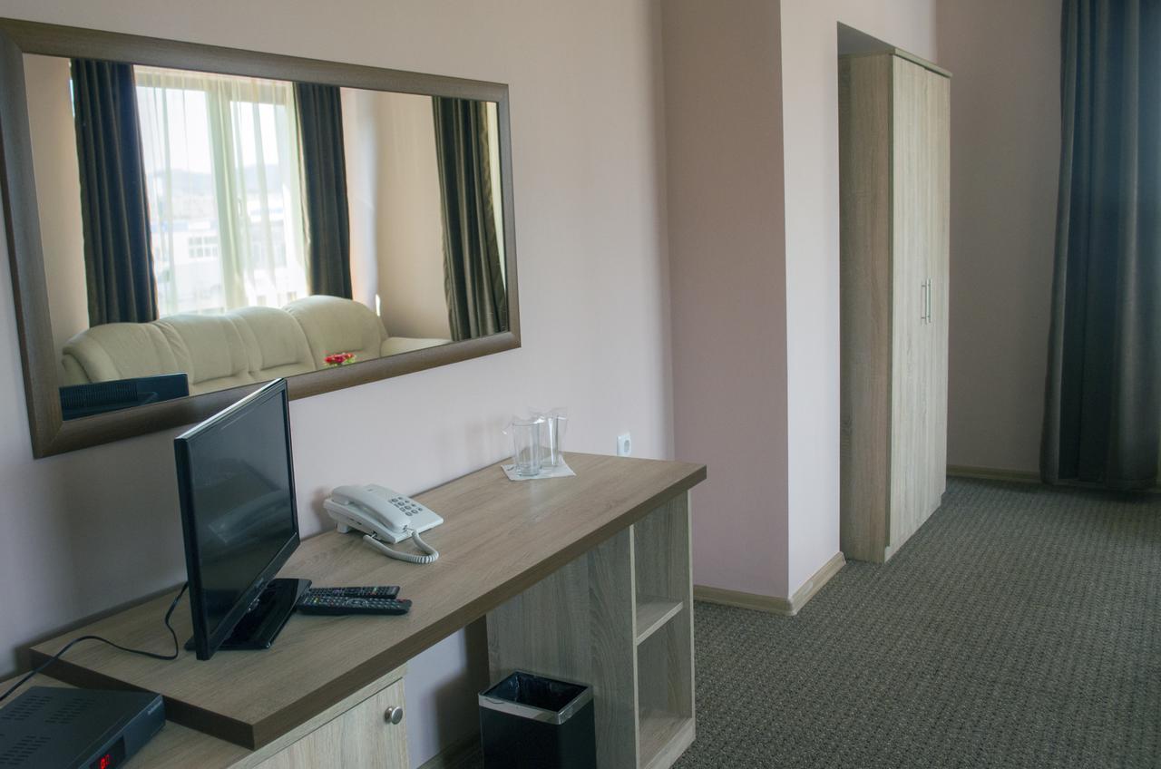 Maribel Spa Hotel Koprilova Exterior photo